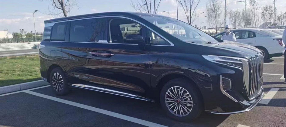 Компания HONGQI из КНР разработала конкурента минивэну AURUS Arsenal Компания HONGQI из КНР разработала конкурента минивэну AURUS Arsenal