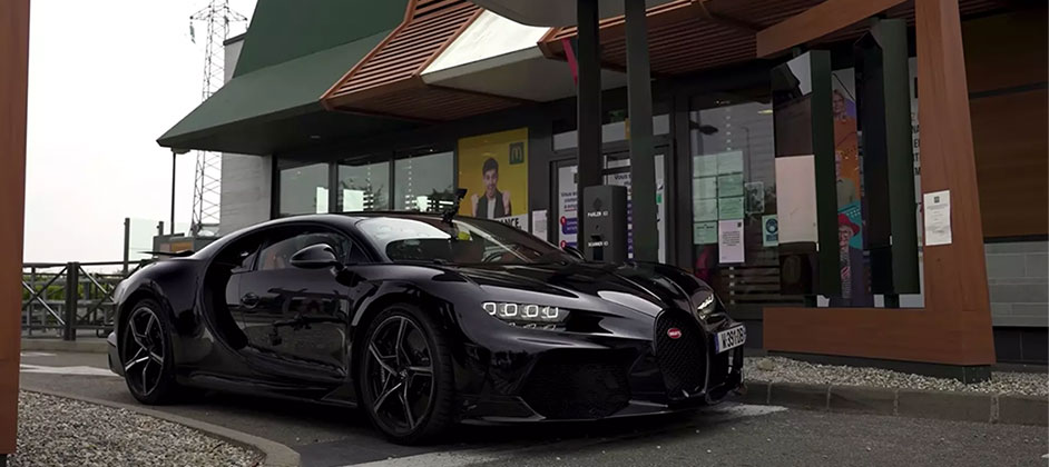 Bugatti Chiron оказался «несовместим» с «МакАвто» Bugatti Chiron оказался «несовместим» с «МакАвто»