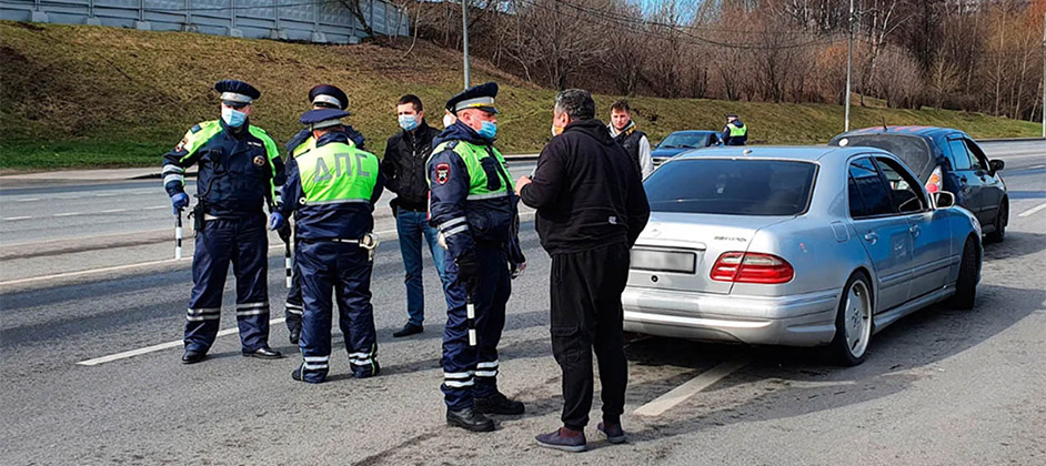 ГИБДД начала лишать водителей прав за дефлекторы на окнах автомобиля ГИБДД начала лишать водителей прав за дефлекторы на окнах автомобиля