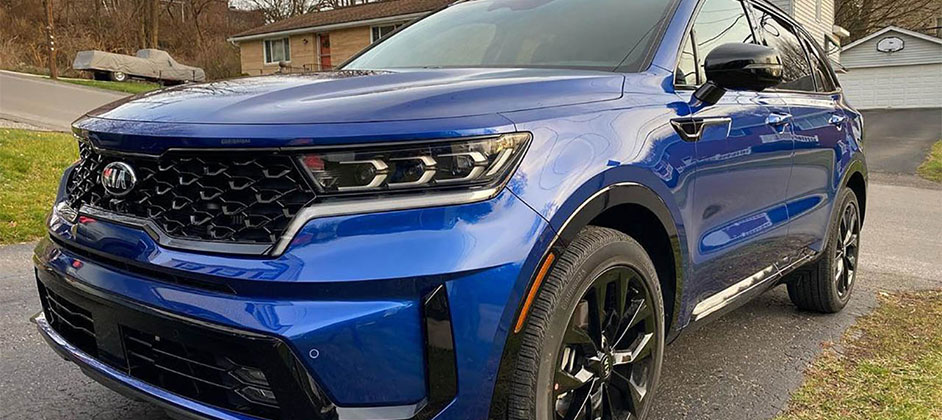 Кроссовер KIA SORENTO получил в России новую спецверсию BLACK EDITION в сентябре Кроссовер KIA SORENTO получил в России новую спецверсию BLACK EDITION в сентябре