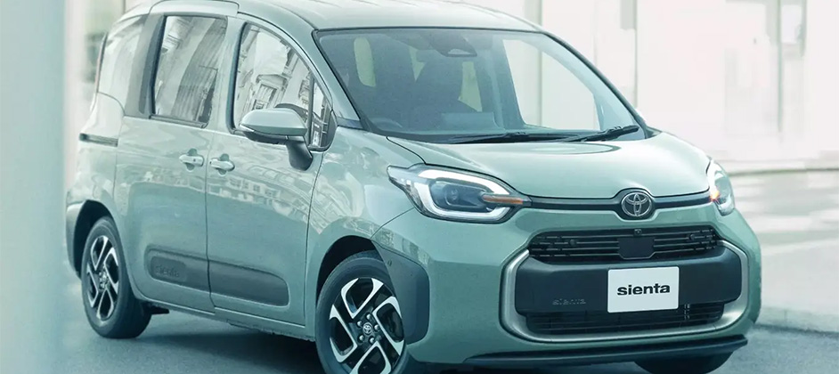 Кемпер по-японски: минивэн с кроватью и офисом внутри от Toyota