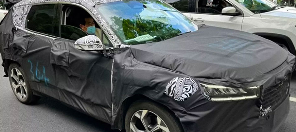 Появились шпионские фотографии Geely Atlas нового поколения