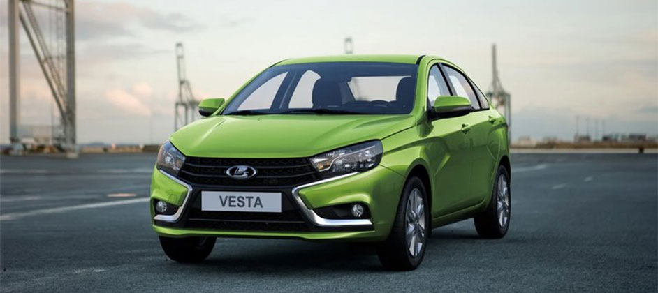 Рабочие АвтоВАЗа ведут сборку автомобилей LADA без выходных и перерывов