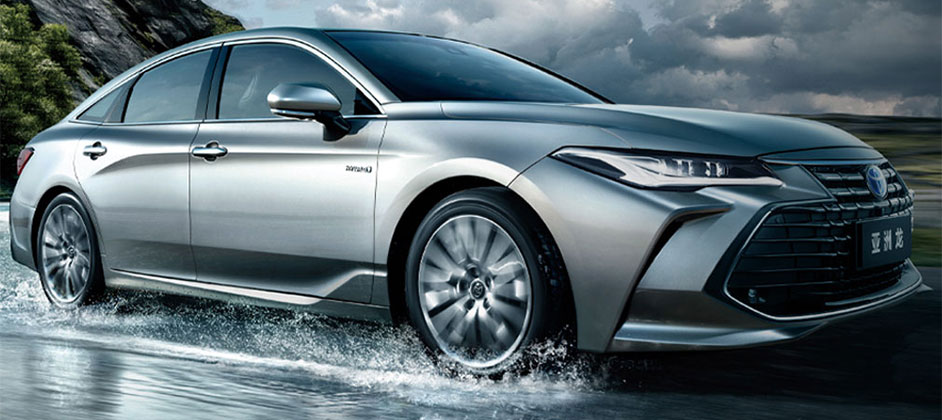 В российских автосалонах появились китайские седаны Toyota Camry XL с ноября 2022 года В российских автосалонах появились китайские седаны Toyota Camry XL с ноября 2022 года