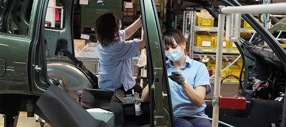 АвтоВАЗ отложил запуск автосборочного производства в Тольятти АвтоВАЗ отложил запуск автосборочного производства в Тольятти