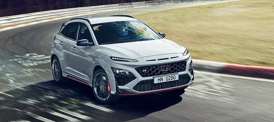 Компания Hyundai представила новый кроссовер Hyundai Kona N 2022 года