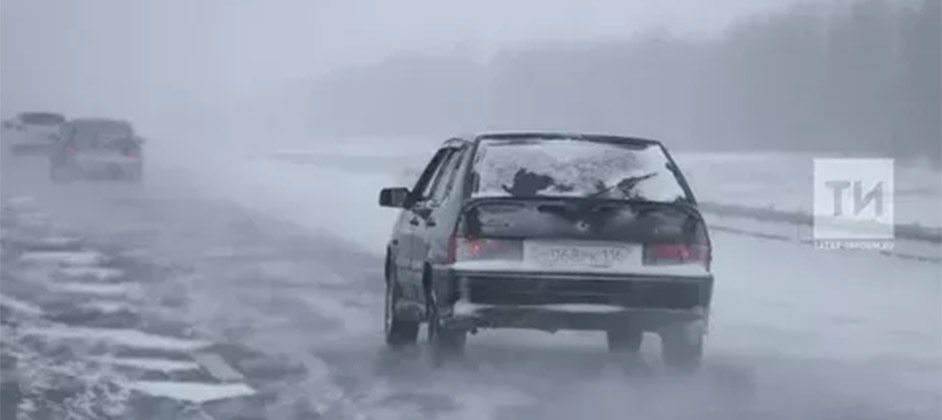 Снегопад: Как безопасно ездить на машине, когда за окном — метель