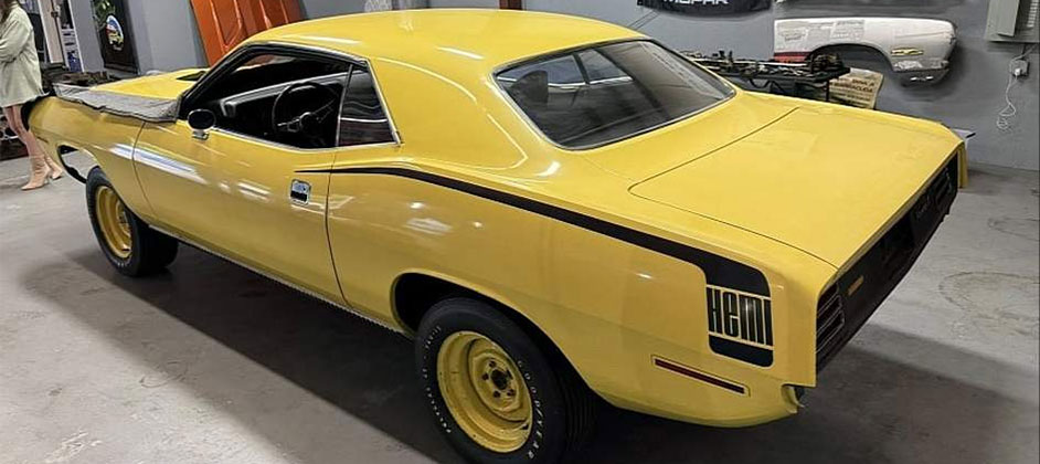 Редчайший Plymouth Hemi Cuda 1970 года, созданный для США, показали на фото