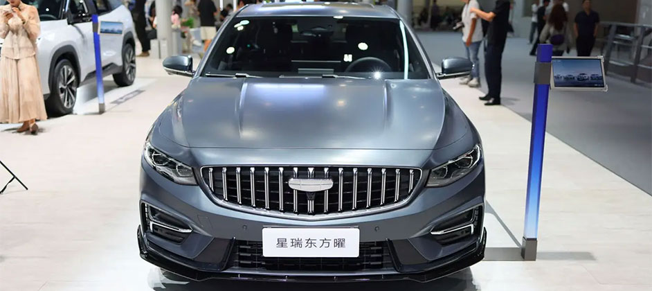 Geely готовится уйти из России? Компания перестала завозить новые машины