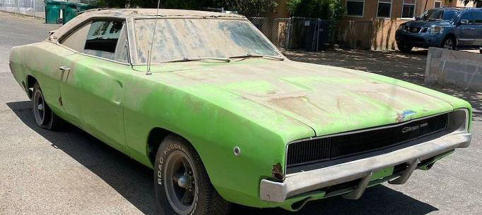 В гараже нашли уникальный 52-летний Dodge Charger с редким двигателем