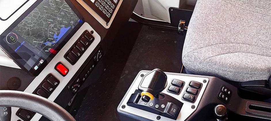 Кабину будущего для самосвалов БЕЛАЗ сняли на официальное фото