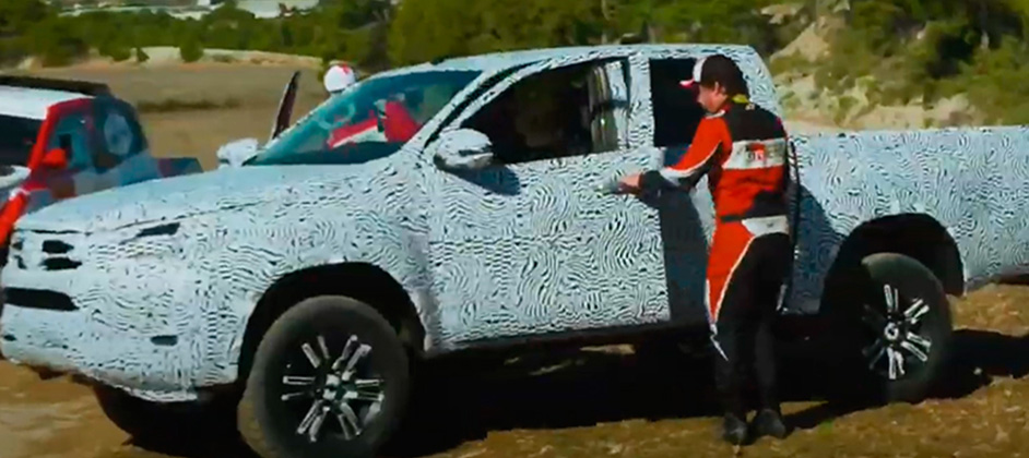 У нового Toyota Hilux не будет конкурентов. Первое фото новинки У нового Toyota Hilux не будет конкурентов. Первое фото новинки